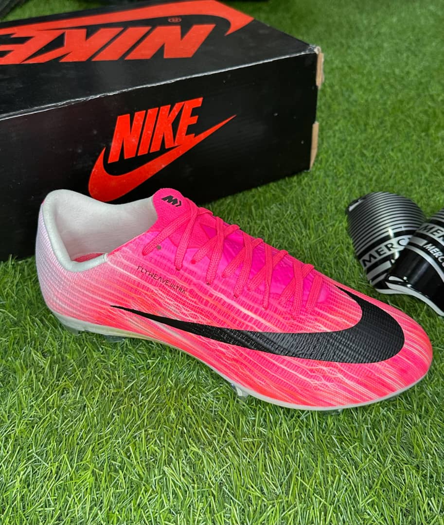 Nike Football Boots — Pink / White — owner-uploaded photo