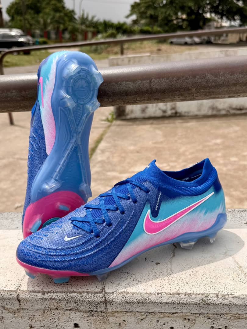 Nike Football Boots — Blue / Pink — owner-uploaded photo