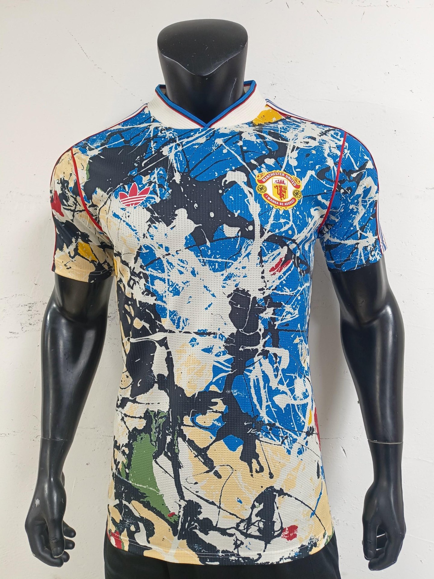 Manchester United Jersey — Multicolour Graphic — owner-uploaded photo